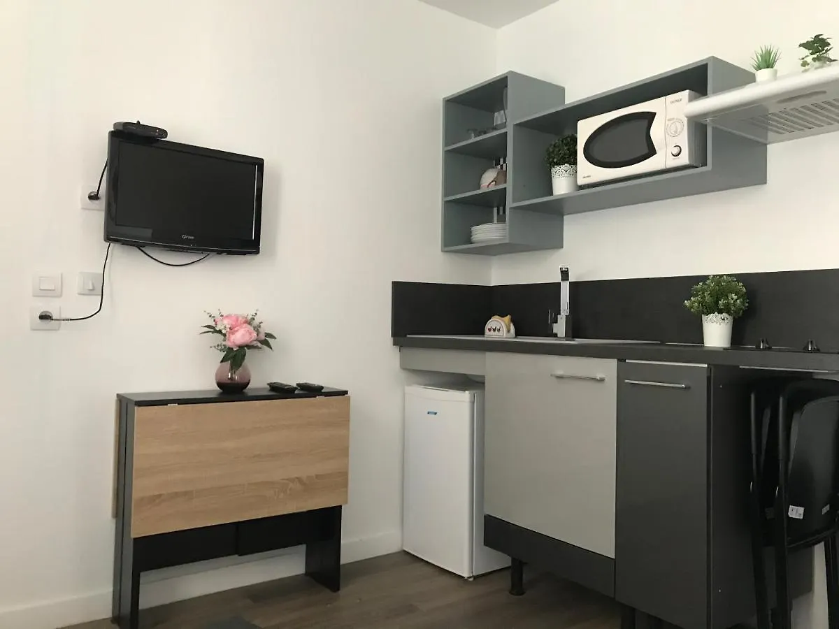JOLI PETIT APPARTEMENT FONCTIONNEL proche RENNES Liffré